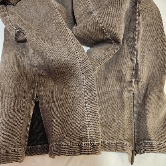 AJ Armani Jeans Slim Fit Cargo Denim – Size 31 x 37 – Brown Vintage Wash - Picture 9 of 9